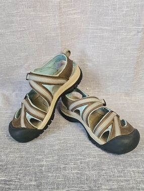 Keen Women's Taupe & Light Blue Closed-Toe Adventure Sandals